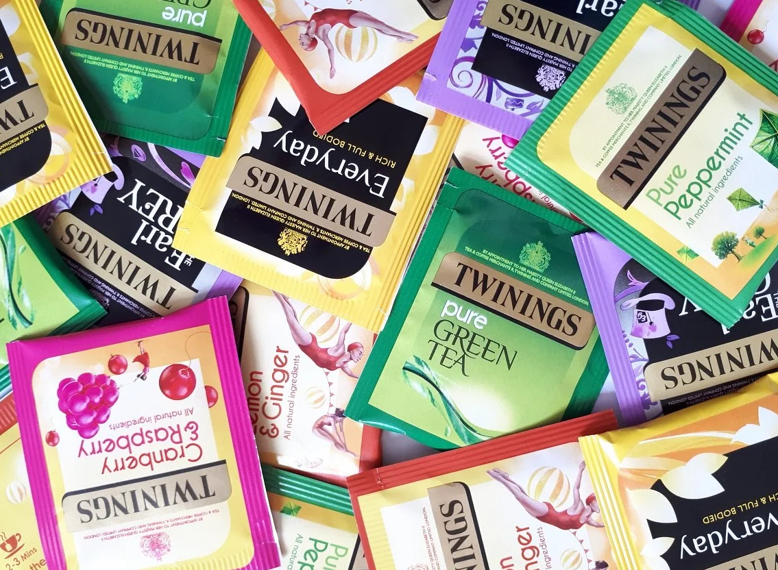 Twinings Torebki do herbaty pojedynczo otulone otagowane klasyczne i smakowe wybory (15 kopert na herbatę)