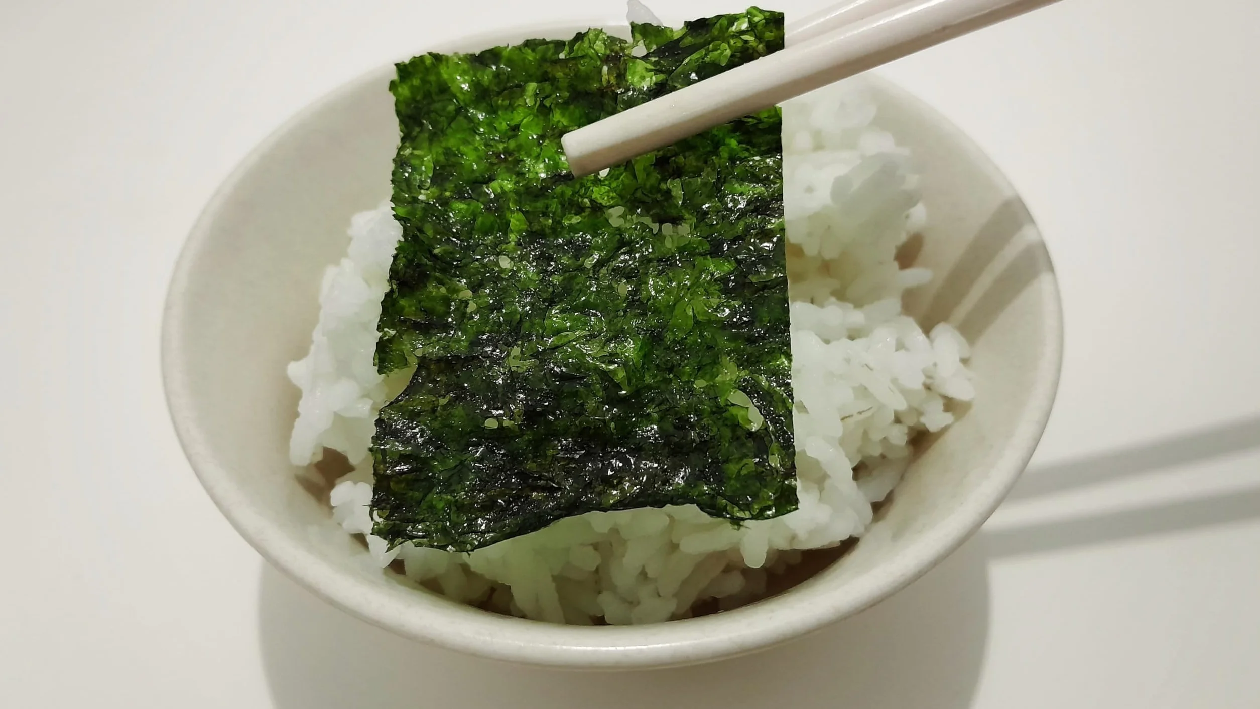 Yaki Sushi Nori Silver – pieczone arkusze morskie | 100% naturalne koreańskie nori do sushi, maki, kimbap i przekąsek | Quality Seaweed by Gwangcheon Nori - 50 arkuszy | 115 g | pełny arkusz