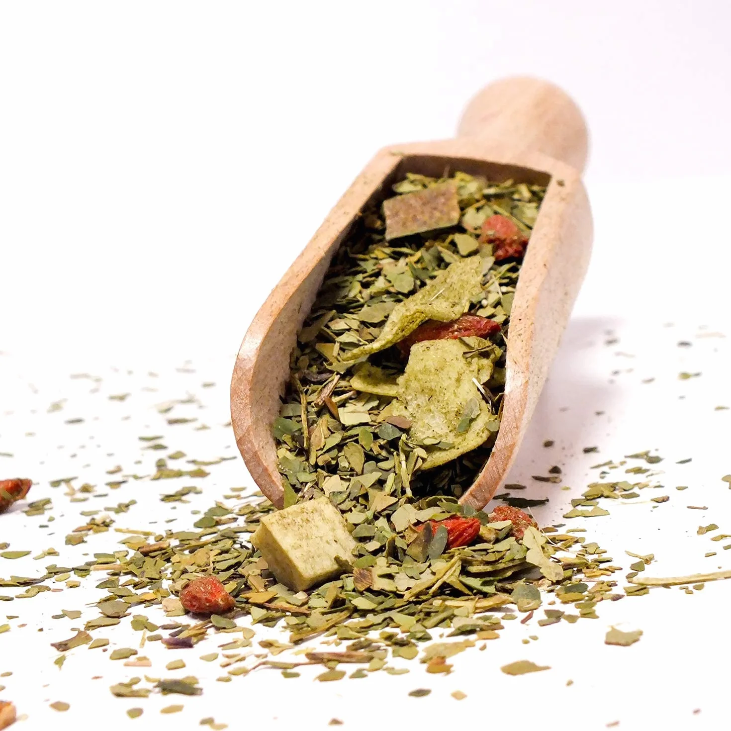 Verde Mate Green Frutos Tropicales 0,5 kg | Pobudzająca yerba mate z owocami tropikalnymi 500 g | Łagodny smak | Naturalna kofeina | Herbata Yerba Mate z Brazylii | 500 g