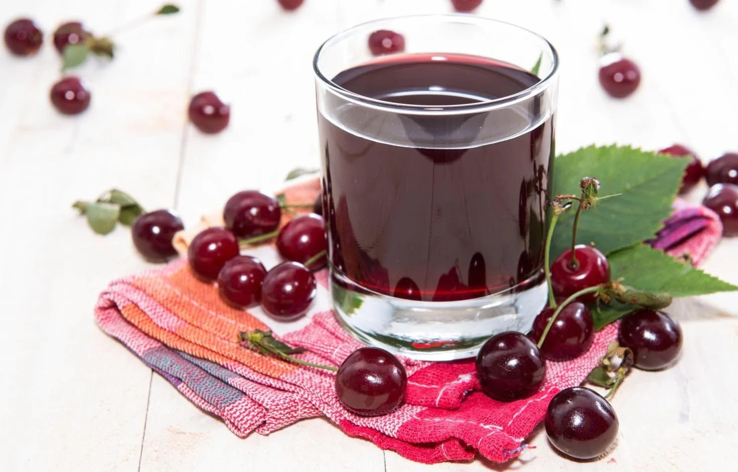 Sok wiśniowy 100% 750 ml Naturo – naturalny, bez dodatku cukru, źródło antyoksydantów