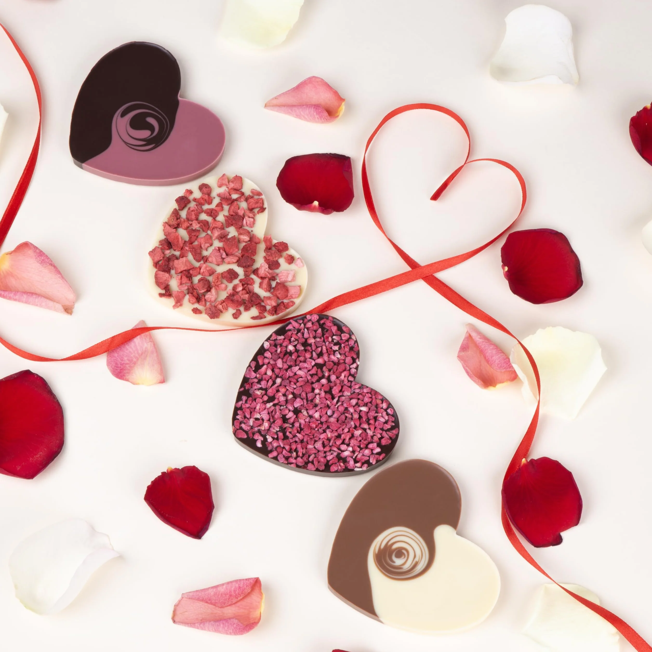 ChocoHerz - Delikatna gorzka czekolada z malinami w kształcie serca | Czekolada | Prezent | Dla kobiety | Kobiety | Dziewczyny | Mama | Matki | Matki | Walentynki | Urodziny | Dzień Matki