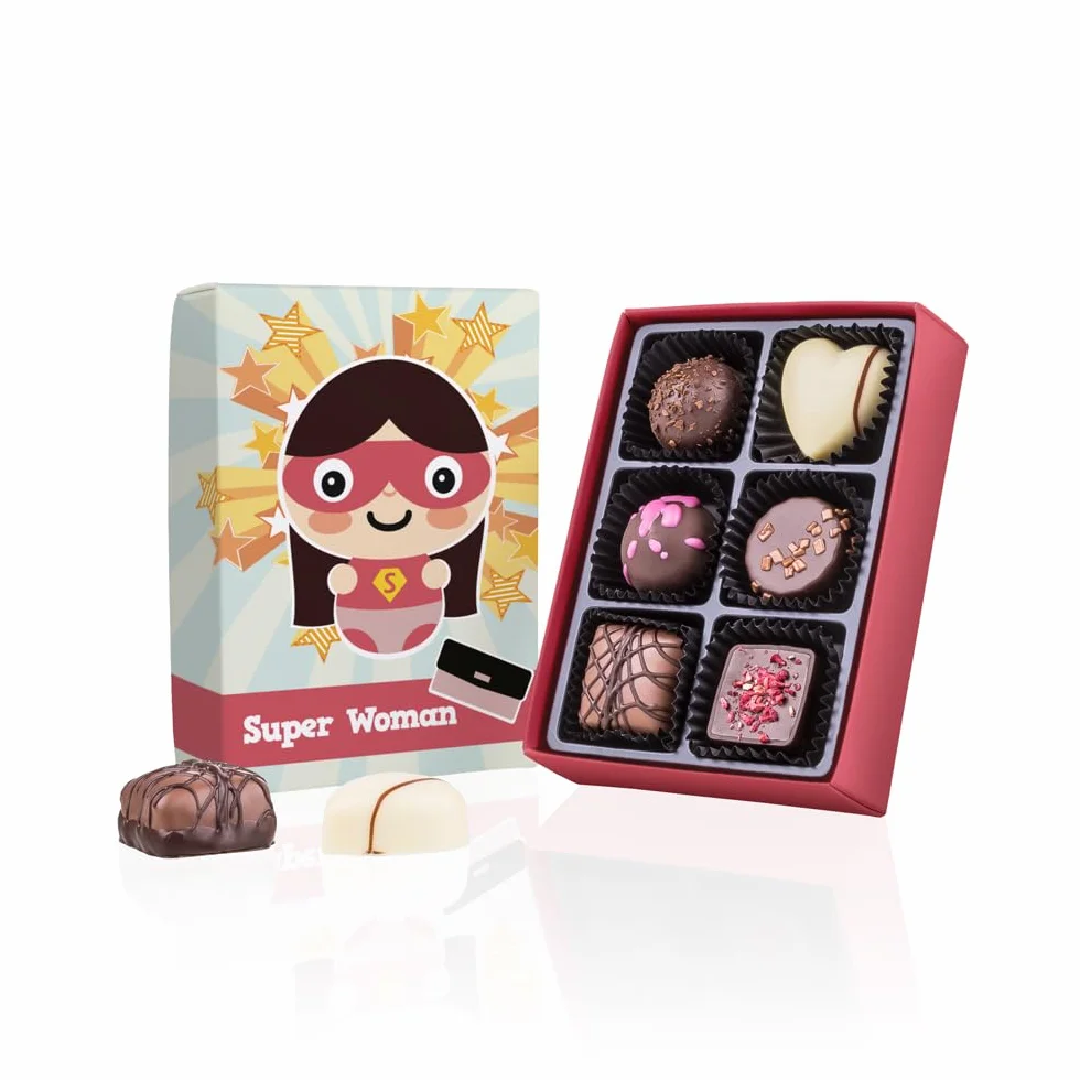 Super Woman - Pralinki | 6 czekoladek dla super kobiety | oryginalny prezent | seria Superbohaterowie | Dzień Kobiet | urodziny | imieniny | czekolada | słodycze | najwyższa jakość | upominek dla dziewczyny | inspiracje