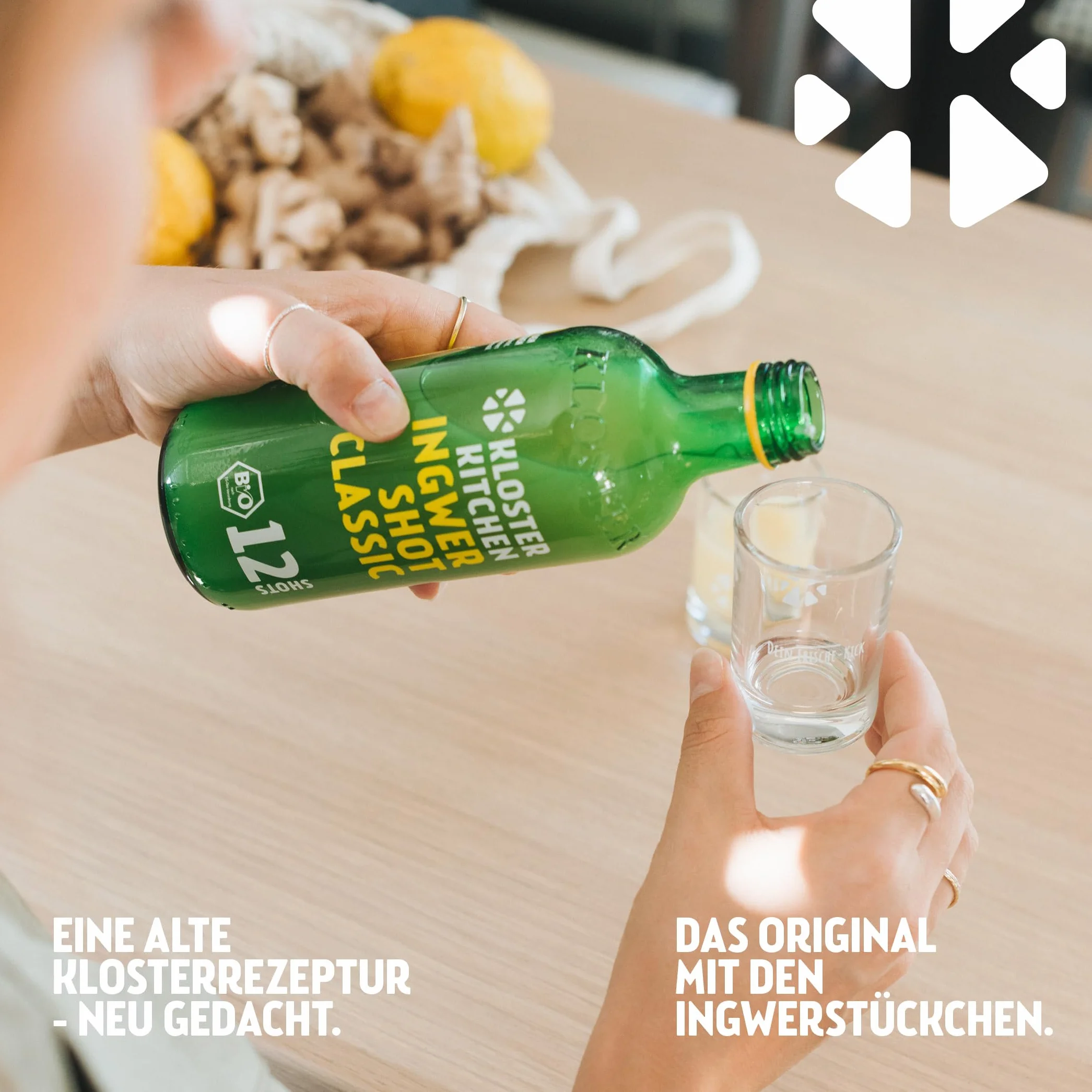 Kloster Kitchen Bio Imbir Shot Ananas 12 Shots 3 x 360 ml z Prawdziwymi Kawałkami Imbiru, Wegański, Szklana Butelka
