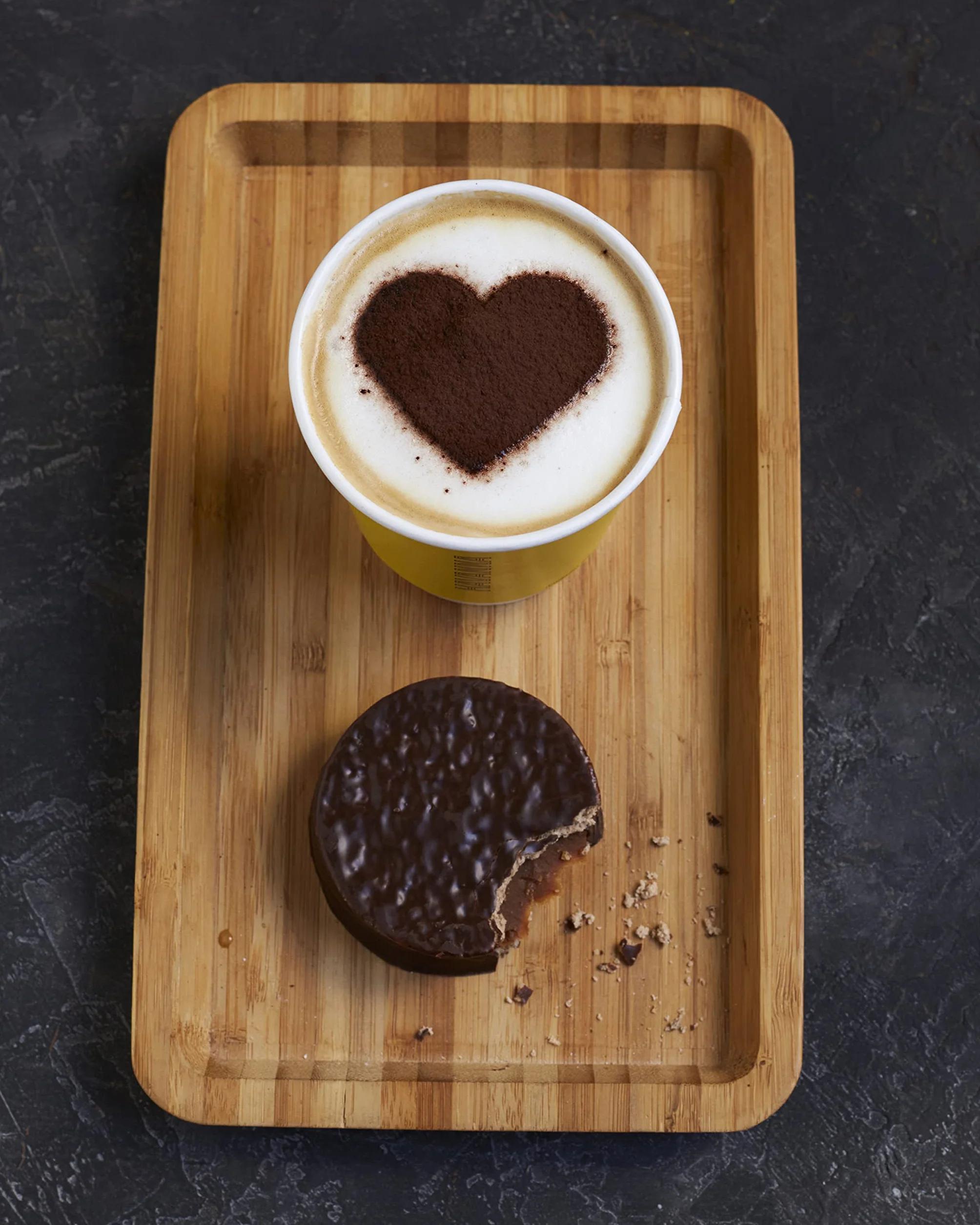 Havanna Argentyńskie Alfajores | Czekoladowe Alfajores | Ciasteczka wypełnione słodyczami mlecznymi | Argentyńska tradycja, pudełko 6 sztuk, 330g