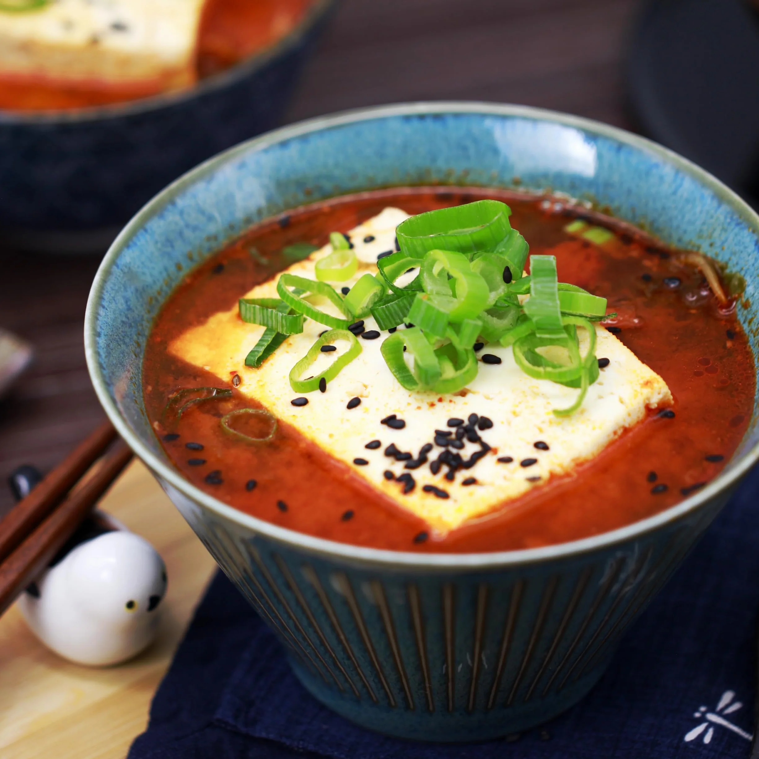FUJIMAN Gochugaru chili w proszku grubo mielone | koreańska przyprawa do kimchi i tteokbokki | 100% chili, wegańska, bez laktozy, bez wzmacniaczy smaku (50g)