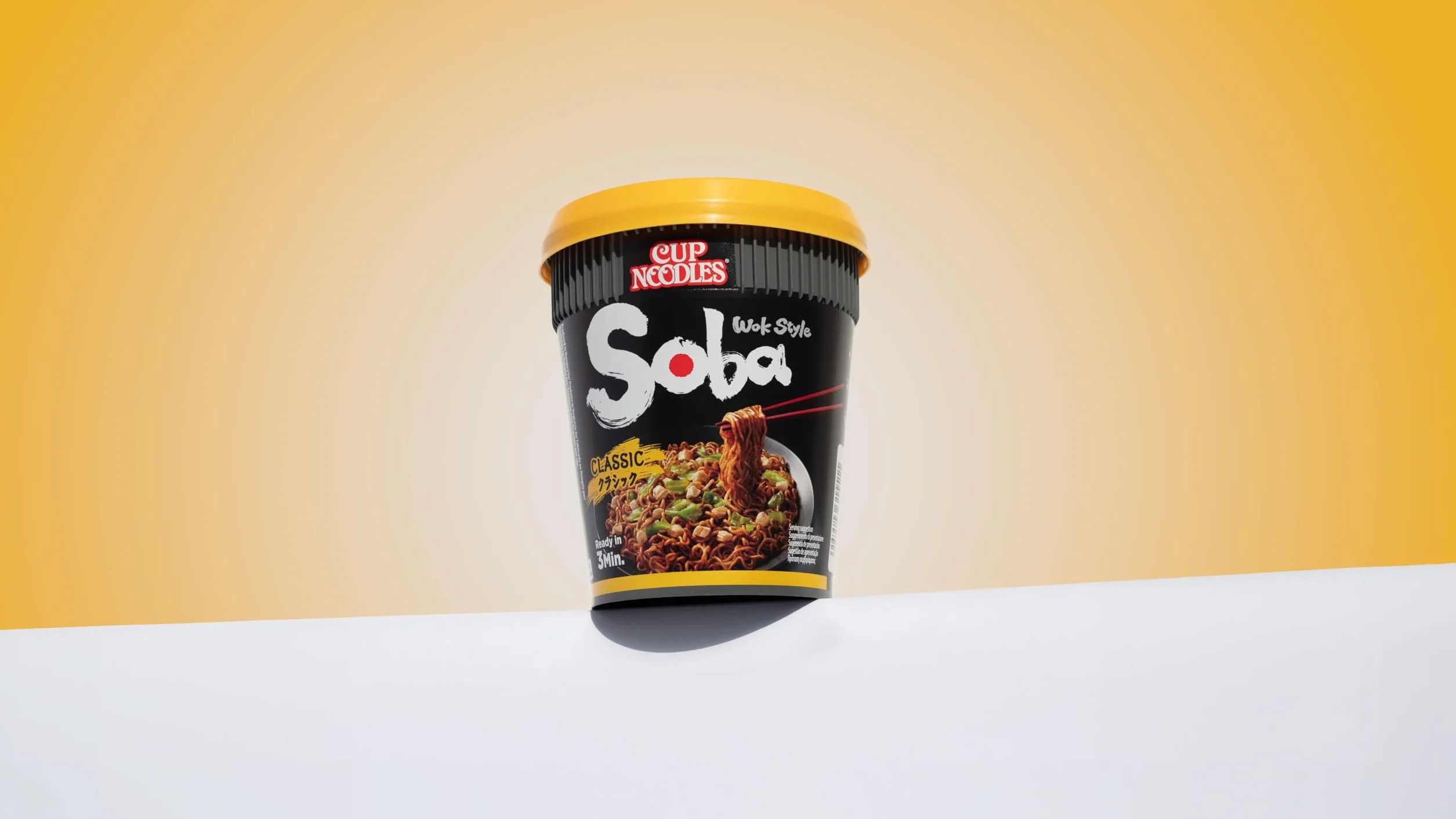 Nissin Cup Noodles Soba Classic 8 x 90 g makaron instant japoński yakisoba
