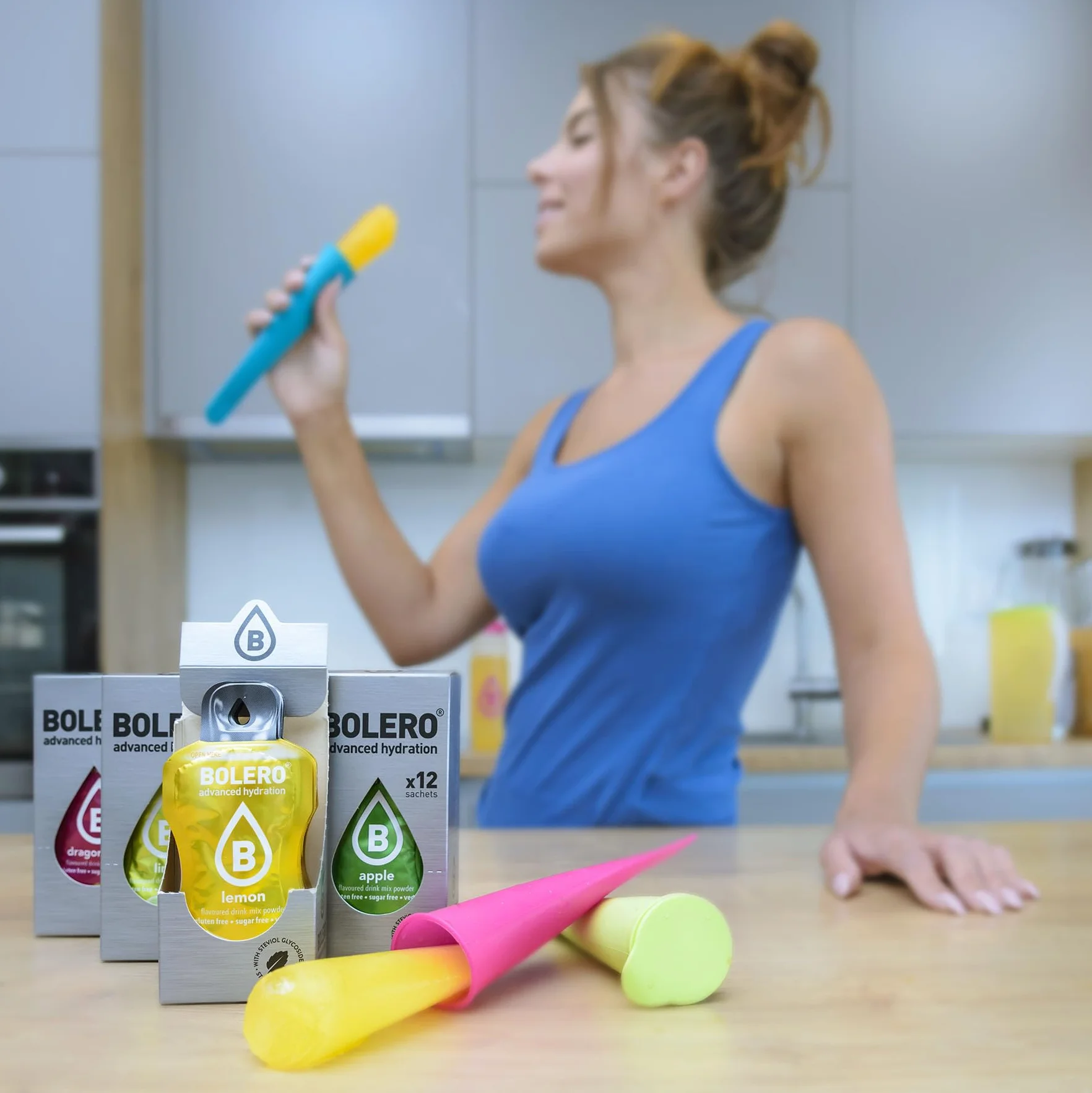 Bolero Drinks FOREST FRUITS 24x9g Orzeźwiający napój bez cukru słodzony stewią Witamina C dla diabetyków