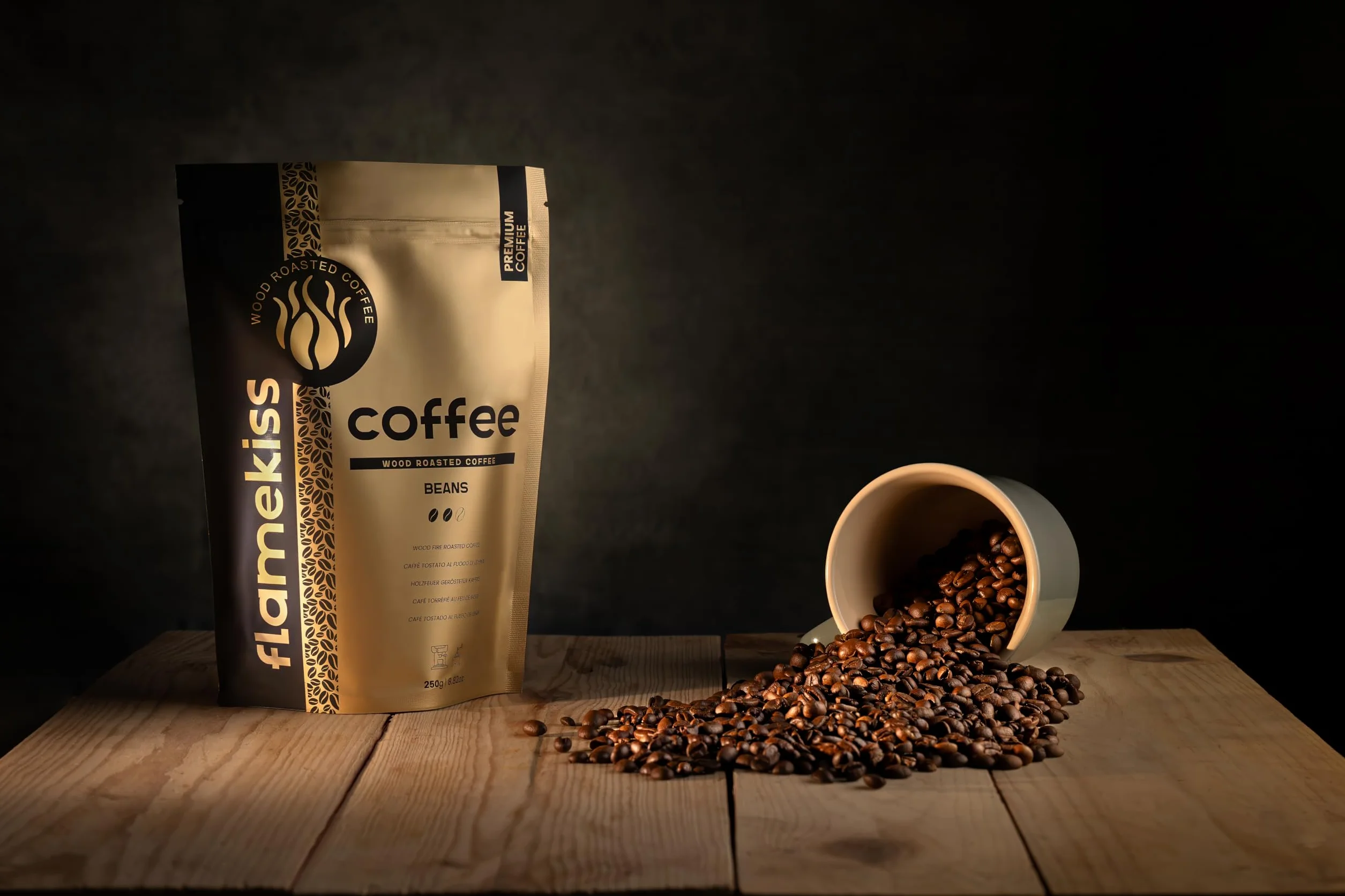 Flamekiss Ziarna kawy 250 g – najwyższej jakości rzemieślnicze ziarna Arabiki i Robusty Espresso palone w piecu opalanym drewnem, zapewniające bogate, aromatyczne doznania z kawy ziarnistej