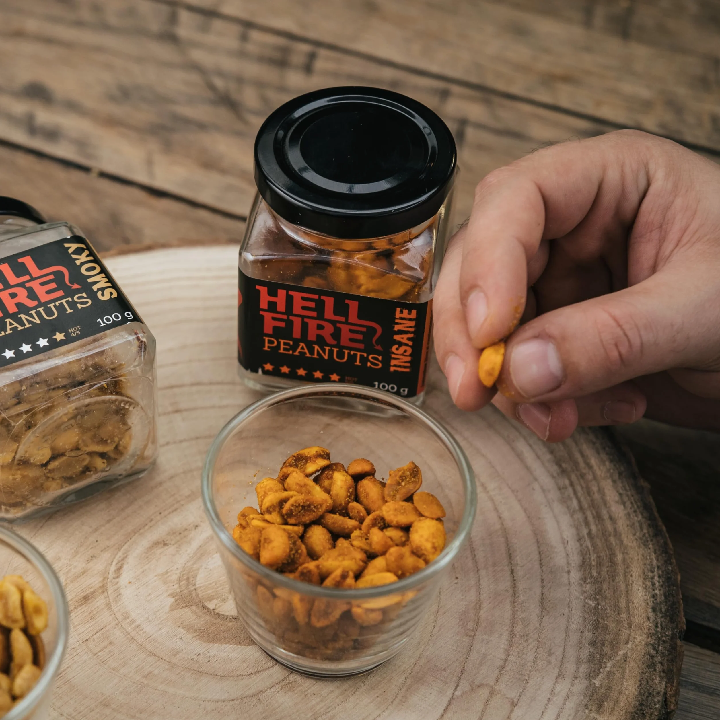 I LOVE SPICY Hellfire Peanuts Zestaw Prezentowy 3 x 100 g – Pikantne Orzeszki Ziemne Z Habanero, Trinidad Scorpion & Carolina Reaper – Smaczny Prezent Dla Miłośników Ostrych Smaków – Ostrości 3-5/5