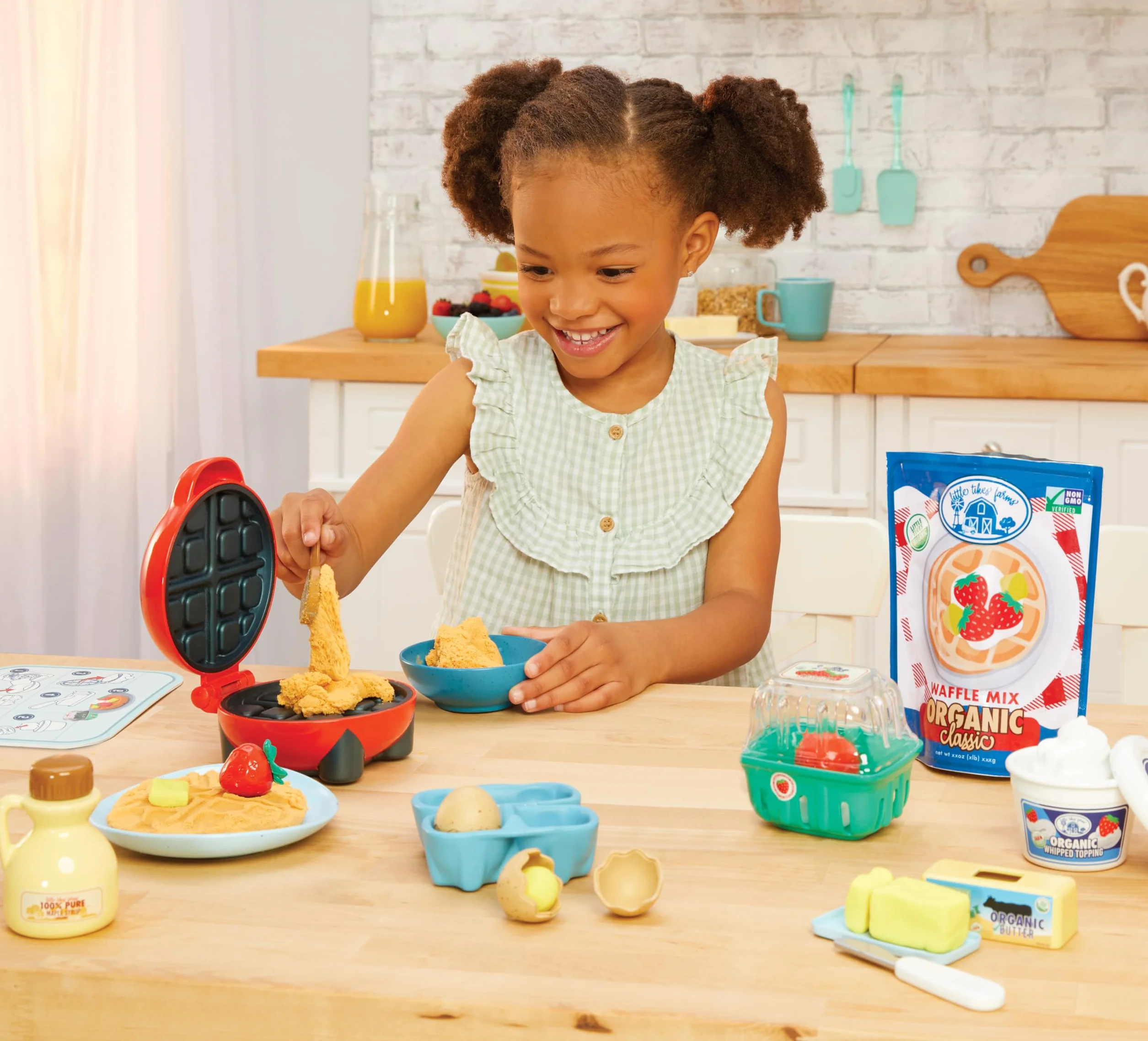 Little Tikes Creative Chefs Waffle Kit Zestaw Piasku do Zabawy 18 Akcesoriów dla Dzieci 3+